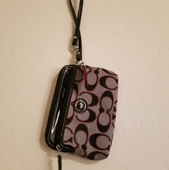 Coach Wristlet -- looking to sell fast - Picture 2 of 4